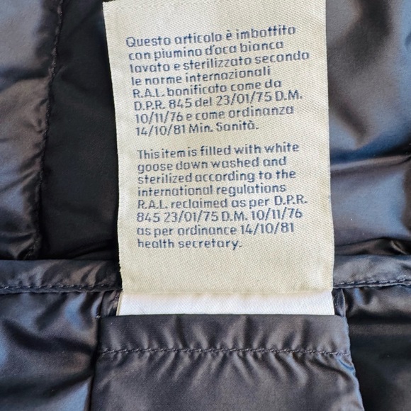 Moncler Navy Puffer Vest - Picture 7 of 7